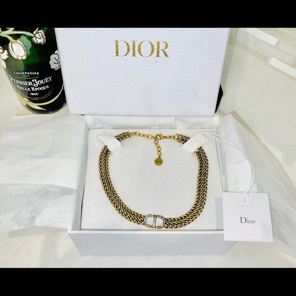 Dior 30 MONTAIGNE NECKLACE(worn once)